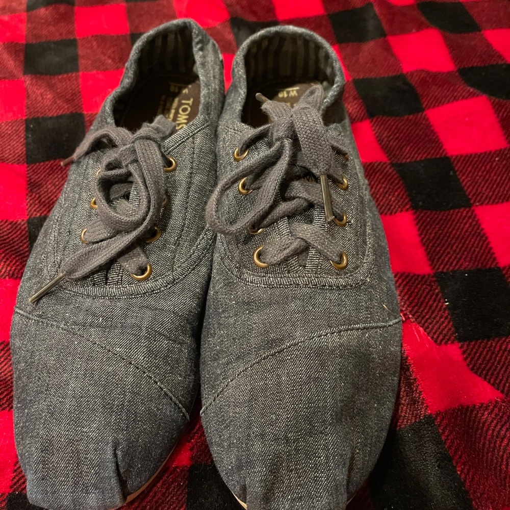 Denim toms size 10 women